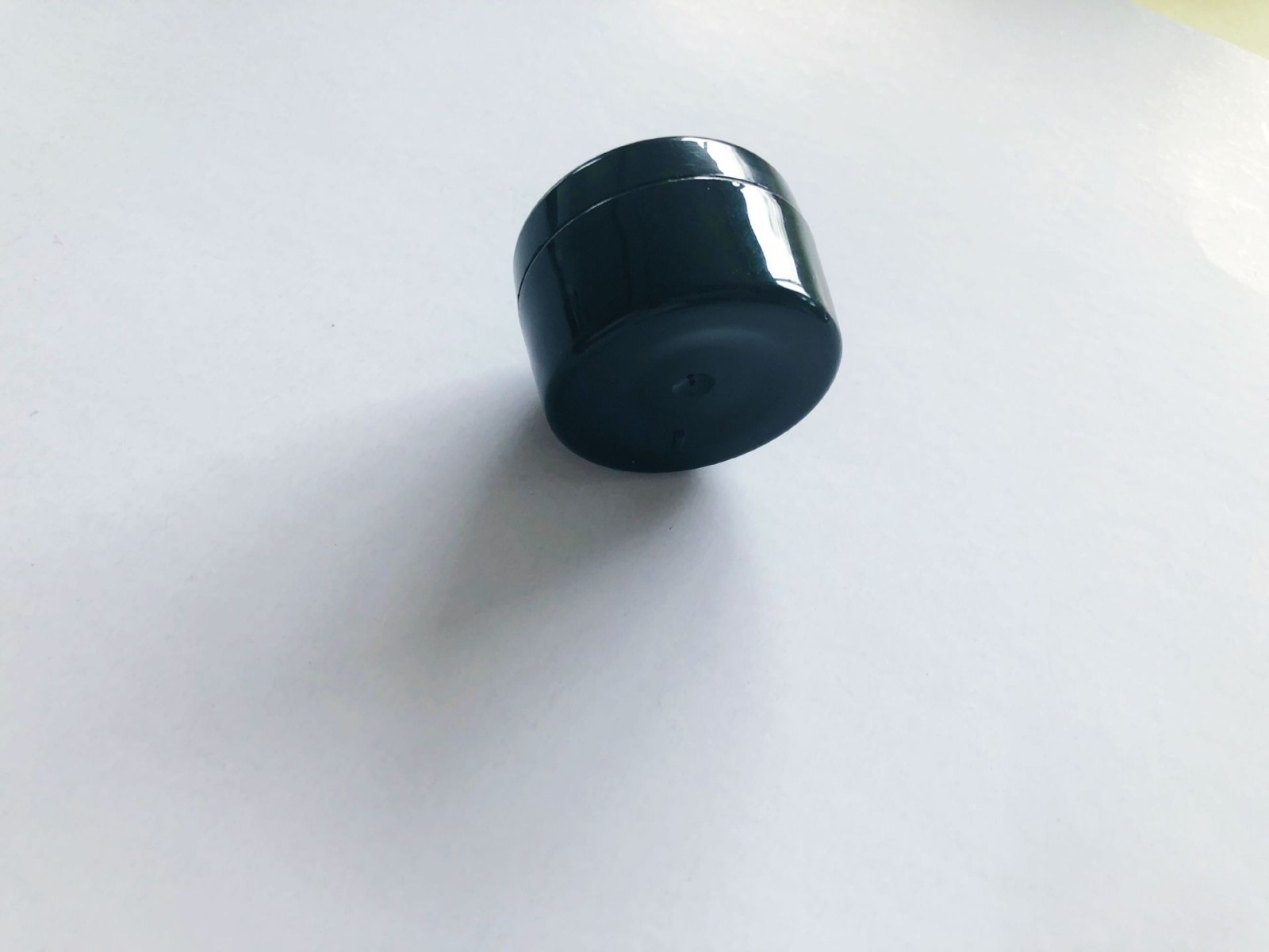 15g黑色圆形膏霜瓶 旅行便携化妆品瓶分装粉底盒小样瓶OEM代工厂家图2