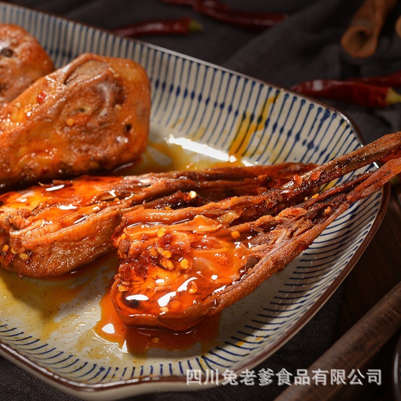 麻辣鸭脑壳 厂家特色冷吃休闲熟食麻辣鸭头,OEM代加工，贴牌加工，ODM定制图3