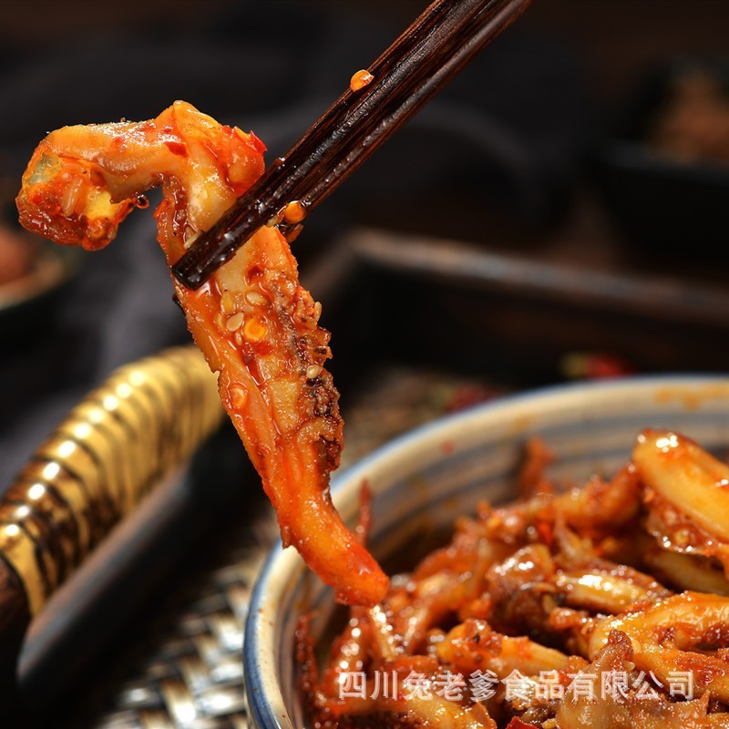 香辣鱿鱼须 厂家特色冷吃休闲熟食麻辣鱿鱼开袋即食,OEM代加工，贴牌加工，ODM定制图3
