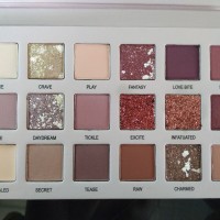 18色眼影盘 多色珠光、哑光、焕彩类眼部彩妆产品OEM加工订制厂家