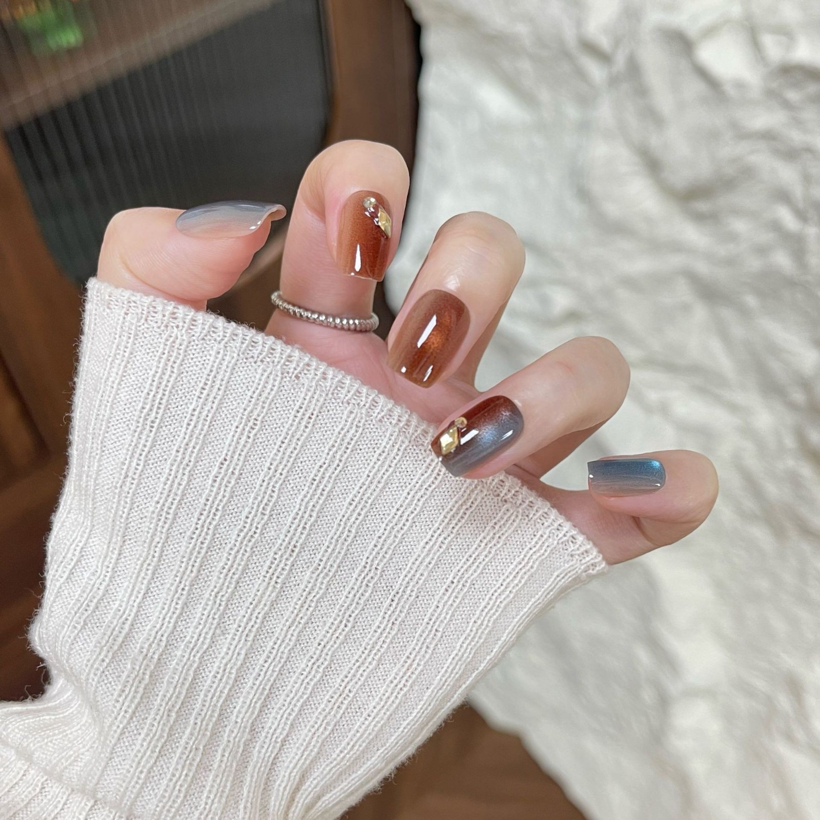 棕蓝碎钻美甲穿戴甲香槟闪钻指甲贴秋冬气质假指甲穿戴甲片预制甲图5