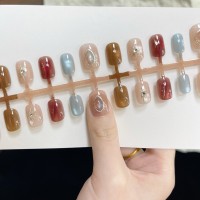 抖音爆款秋冬新款卡其拼搭色鎏金墨镜穿戴甲条子厂家定制