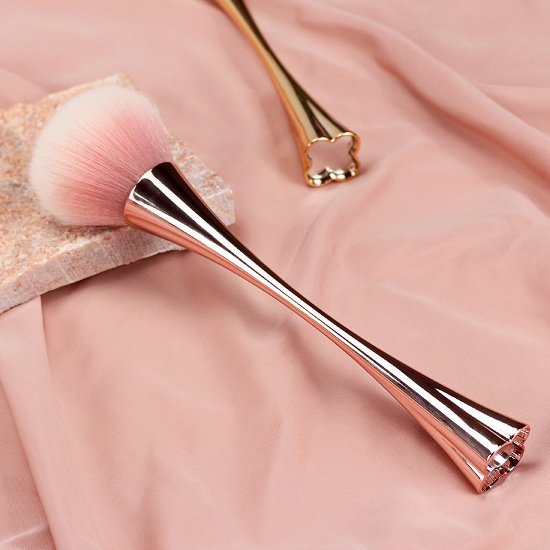 定制四叶草化妆刷子平底柄带镜子散粉刷美妆工具小蛮腰化妆刷厂家图2