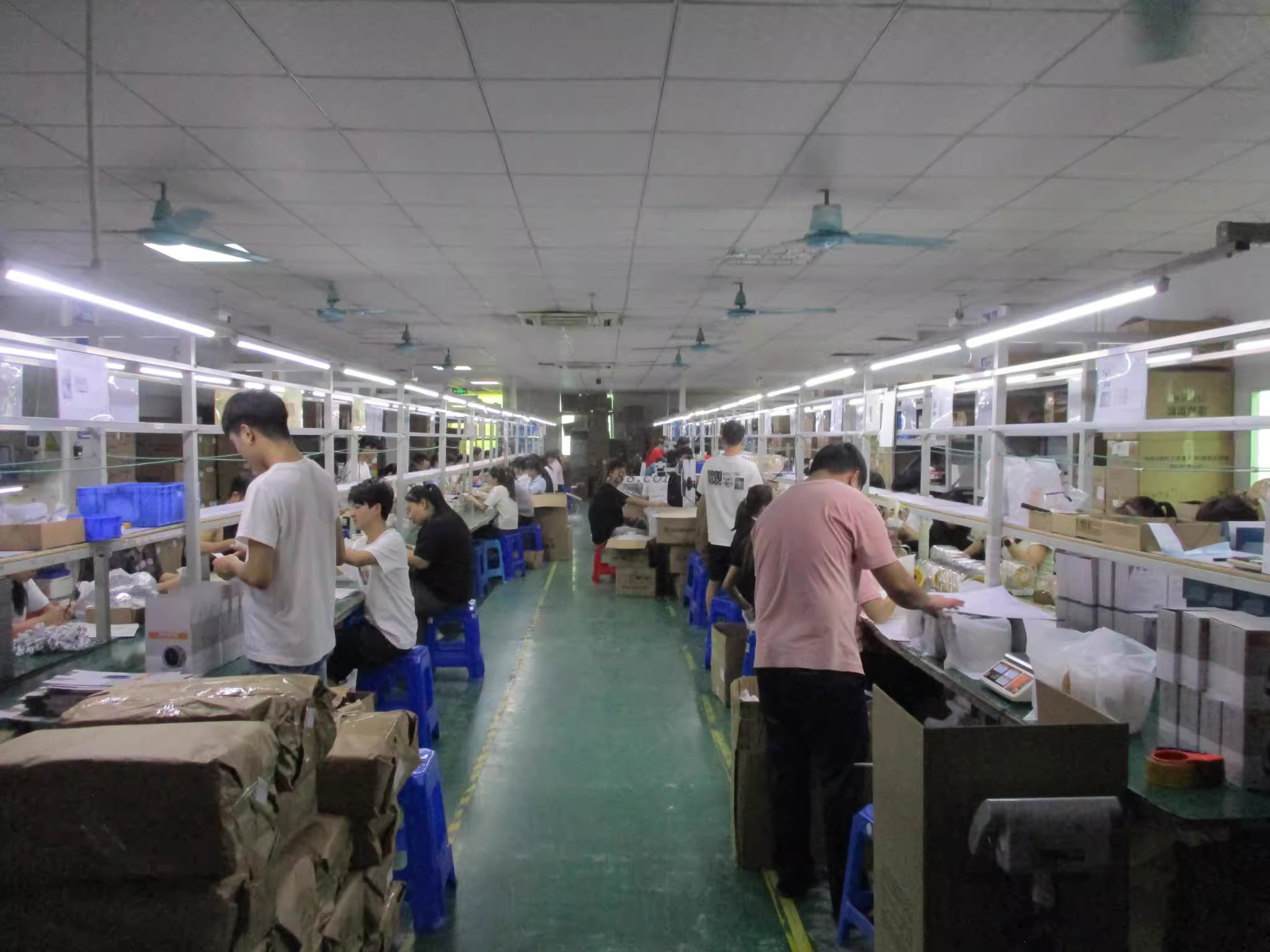 新款小型加湿器大容量双喷雾无线家用静音便携办公室卧室桌面大雾图7