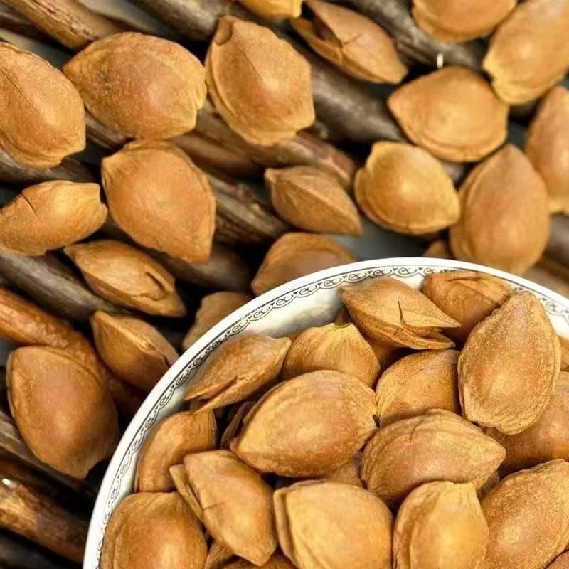 杏核新货开口杏仁坚果办公休闲零食手剥开口杏核图5