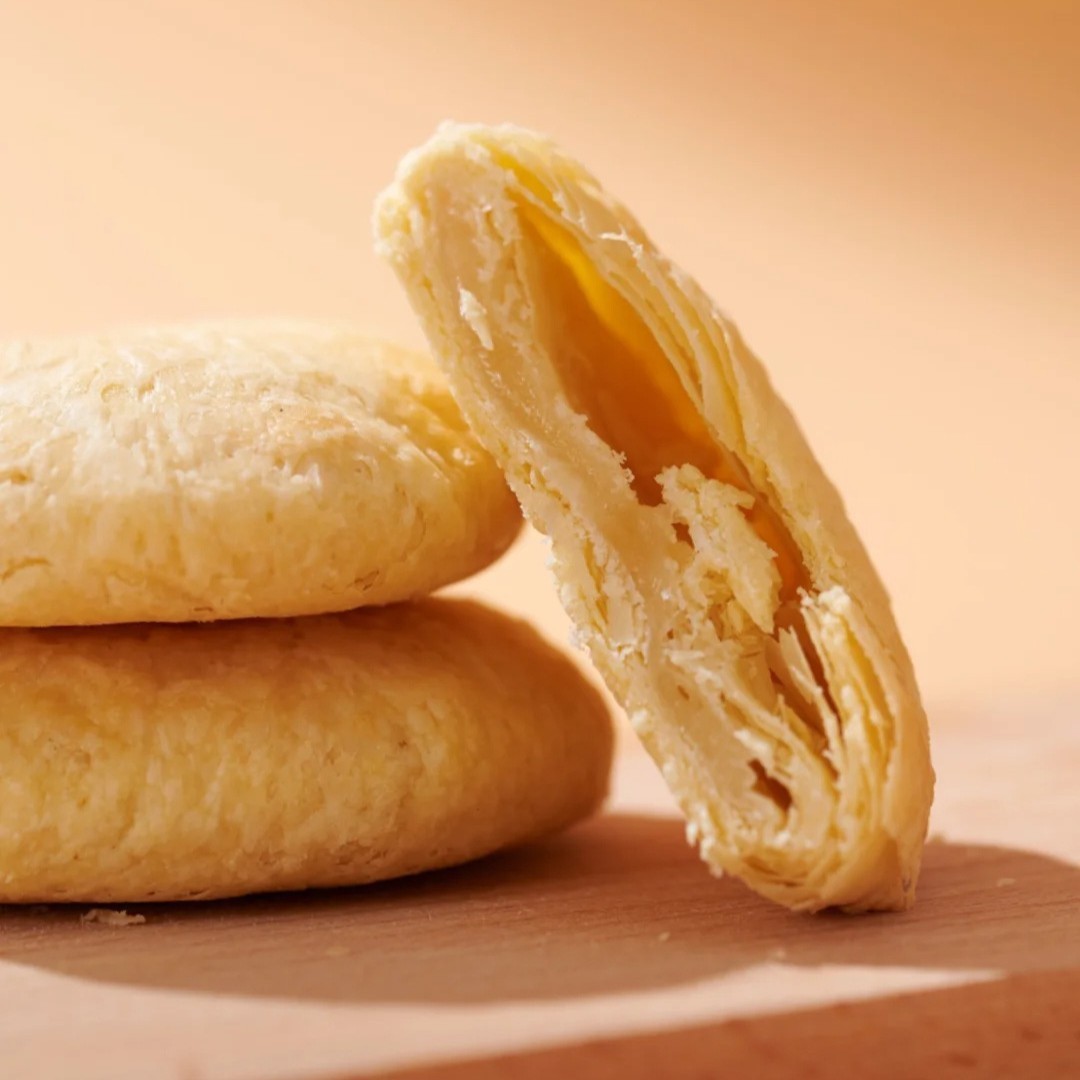 代工黄油奶酥太阳饼传统中式糕点奶香黄油酥饼下午茶点心厂家定制