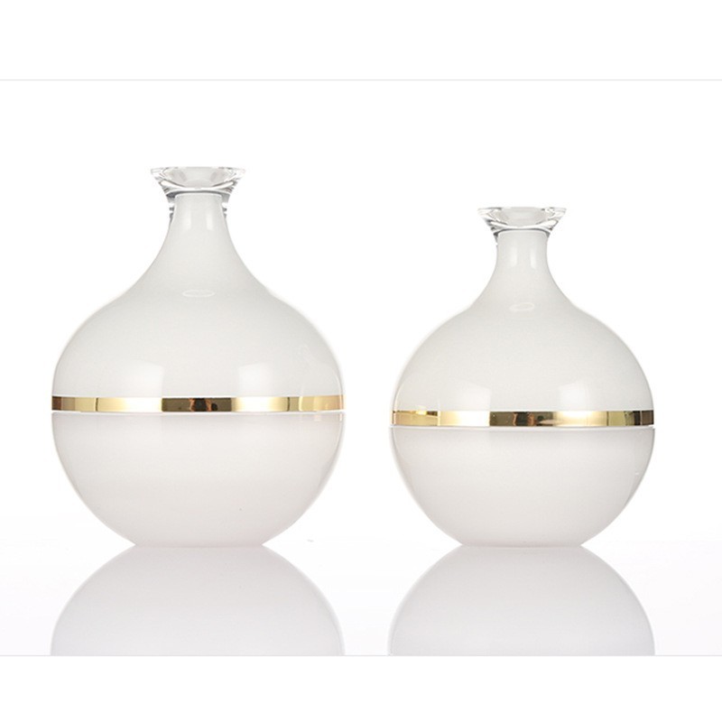 定制乳白色亚克力酒杯瓶 烫金喷头乳液分装瓶 化妆品精华水膏霜瓶图2