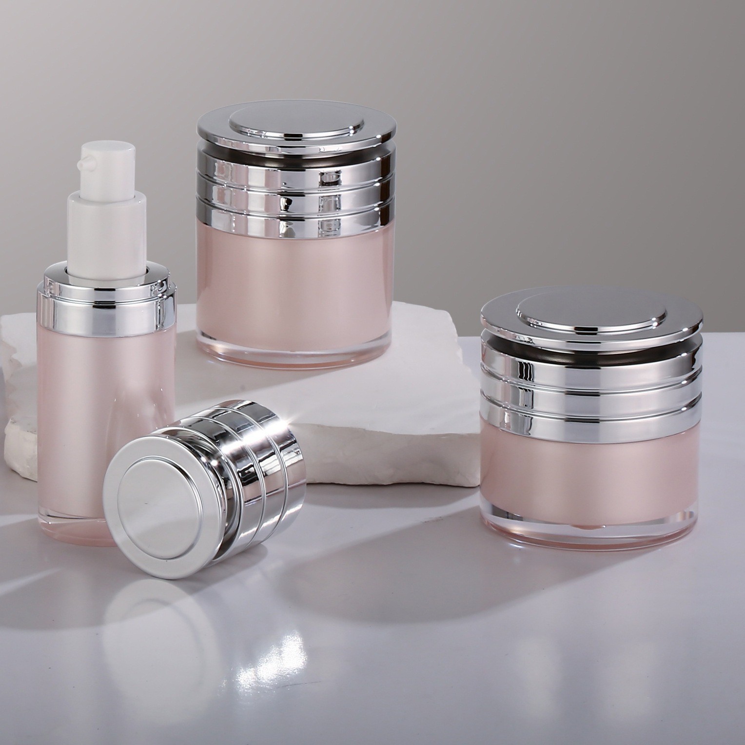 厂家定制亚克力化妆品套装瓶乳液瓶膏霜瓶真空瓶套装护肤品分装瓶图4