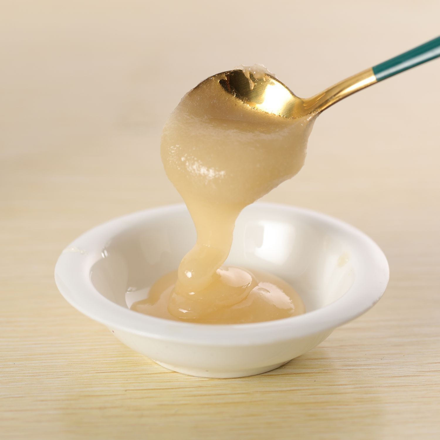 云香雪蜜500g瓶装纯正蜂蜜源头工厂椴树蜂蜜洋槐蜜土蜂蜜图4