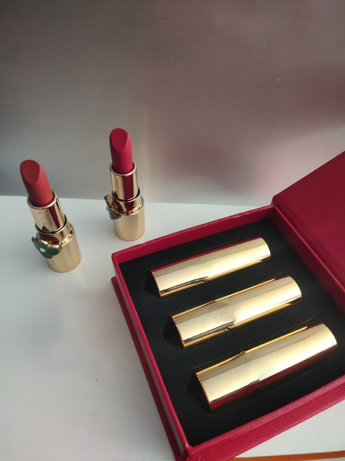 OEM代加工套盒新款虎年限定丝绒显白不沾杯持久易上色口红套盒图4