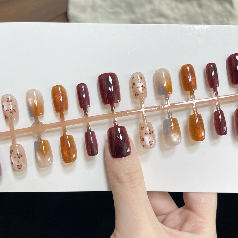 秋冬新款美甲撞色拼搭豹纹手工贴片穿戴甲显白高级感手工穿戴甲图4