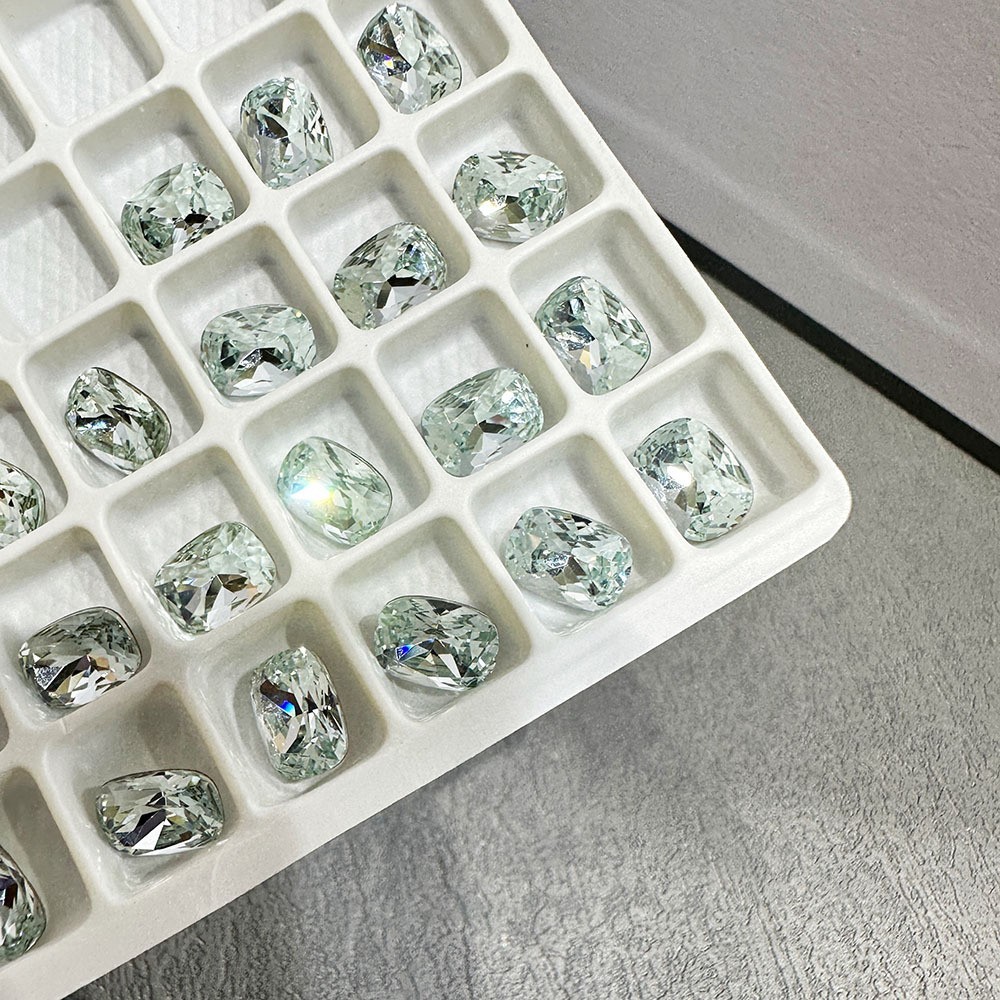 K9高档尖底钻10MM肥方装饰品钻 水晶浅浅蓝美甲钻DIY配图4