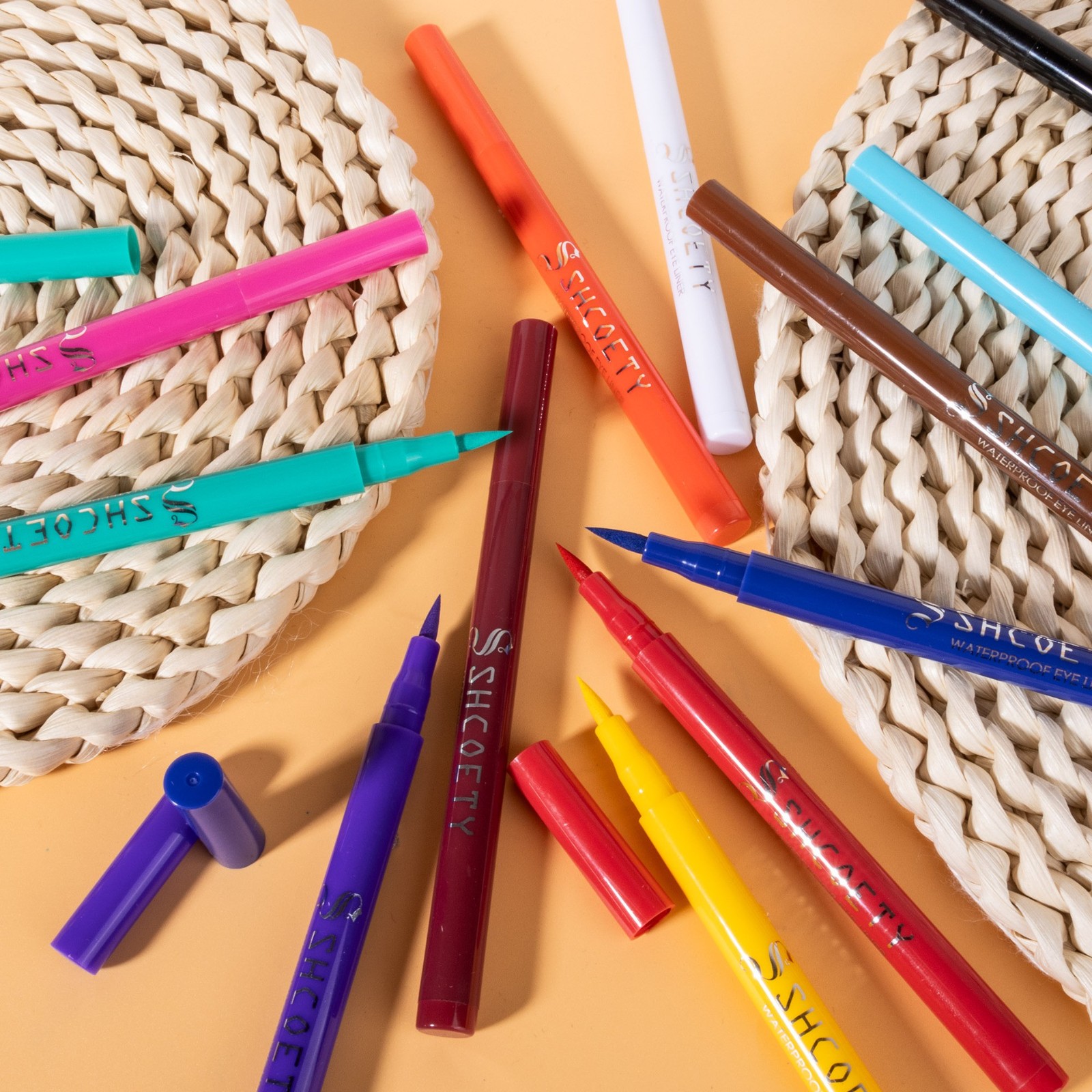 彩色眼线液笔不易晕染哑光持久防水跨境彩妆彩绘眼线笔图3