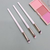 新款遮瑕刷三角形款式面部美妆刷子鼻影 高颜值便携款软毛易上妆