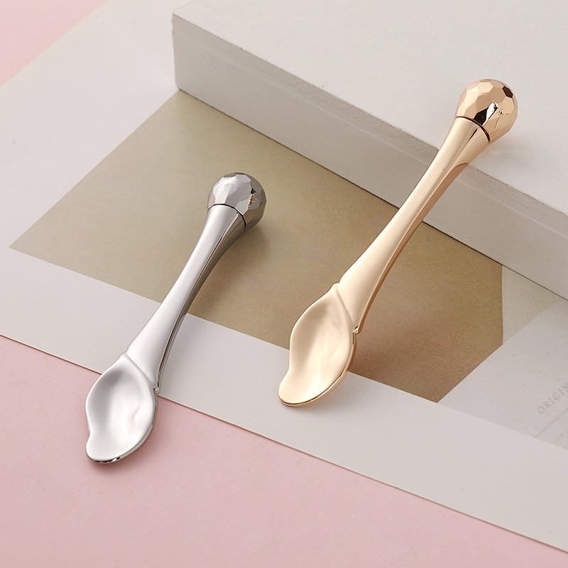 眼霜棒美容棒挖勺枪杀黑圈眼部按摩棒小鲸鱼涂抹棒滚珠眼霜按摩棒图5