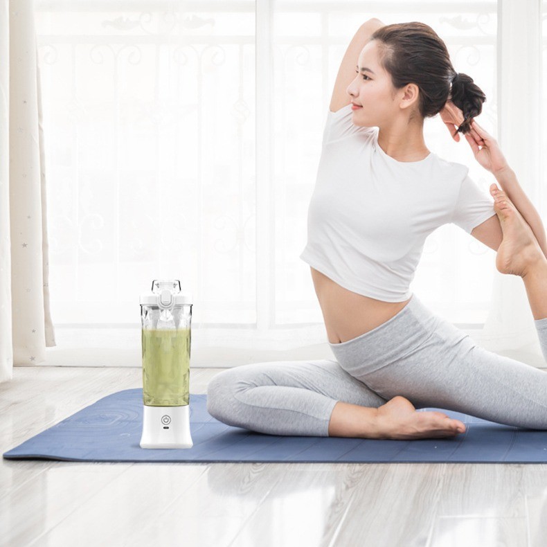 跨境榨汁机便携式USB充电榨汁杯家用迷你电动果汁机便携搅拌杯图4