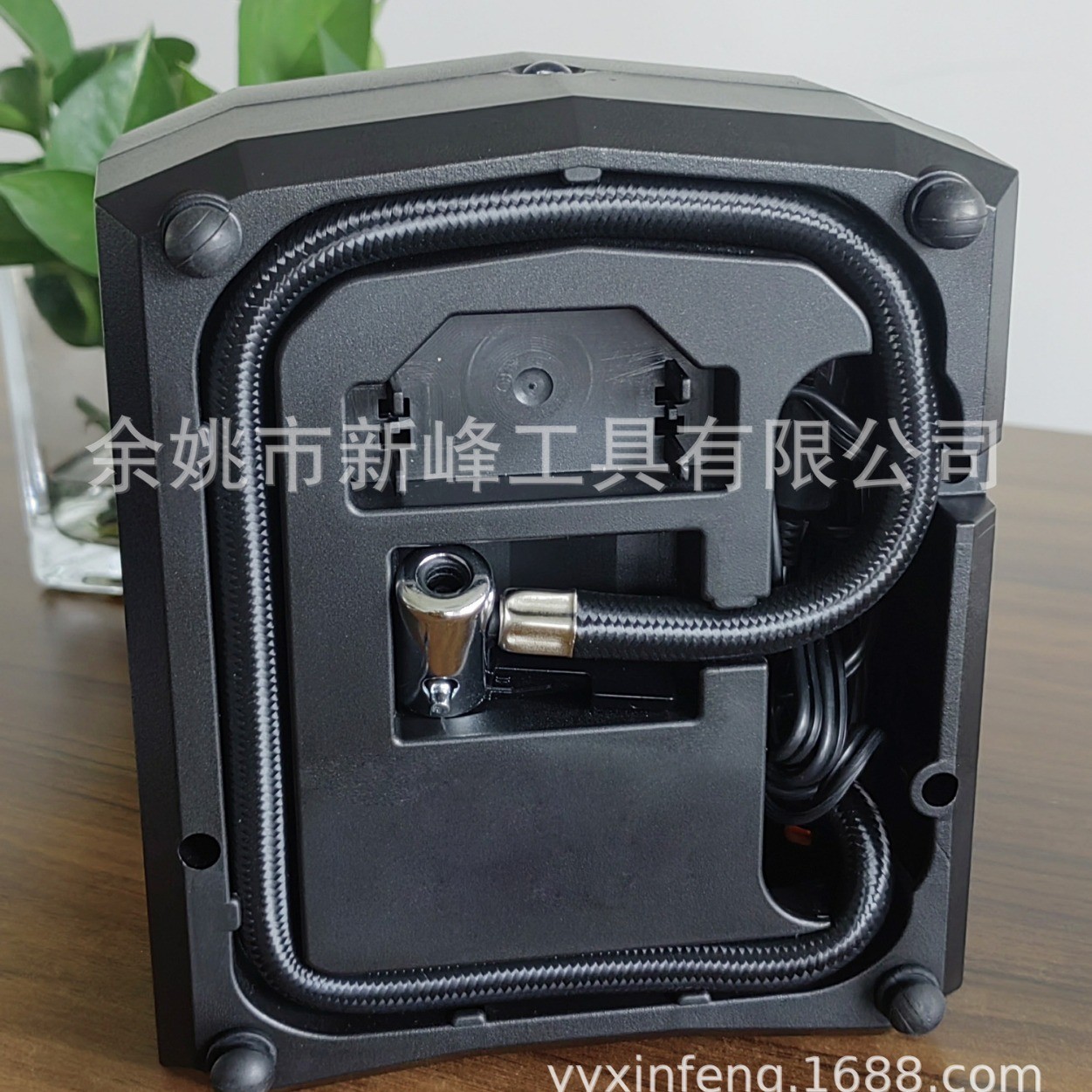 车载充气泵 便携式充气泵 多功能充气泵图4