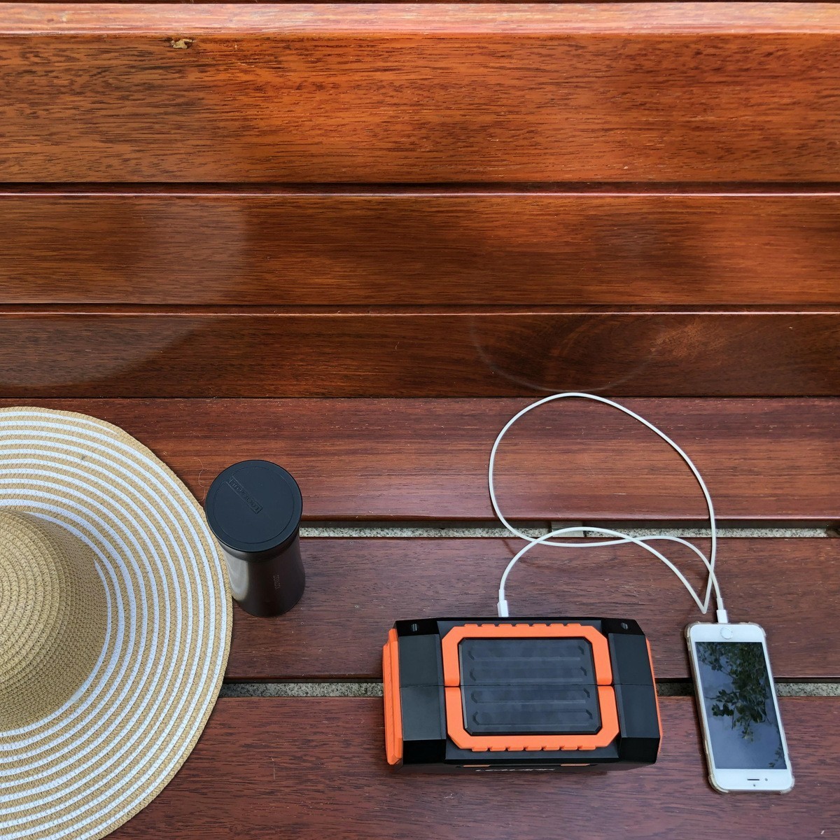 贴牌加工定制200W便携式户外移动电源 220V家用应急备用电站图3