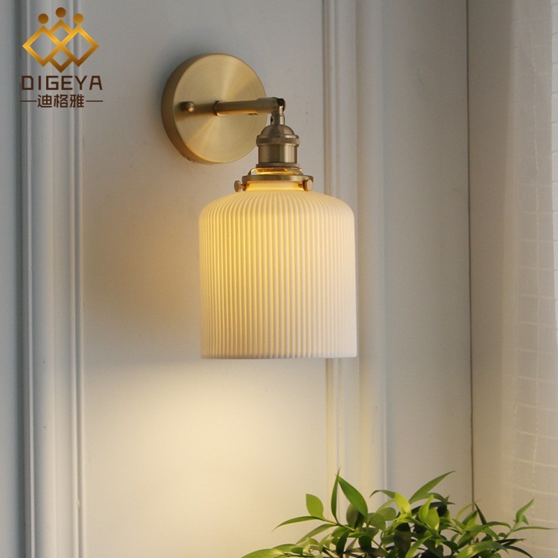 日式黄铜陶瓷壁灯新中式北欧简约卧室床头灯复古过道玄关镜前壁灯图2