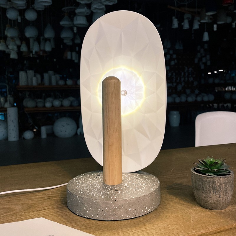 5V低压USB接头台灯桌面床头柜创意木质底座透光陶瓷装饰台灯图5