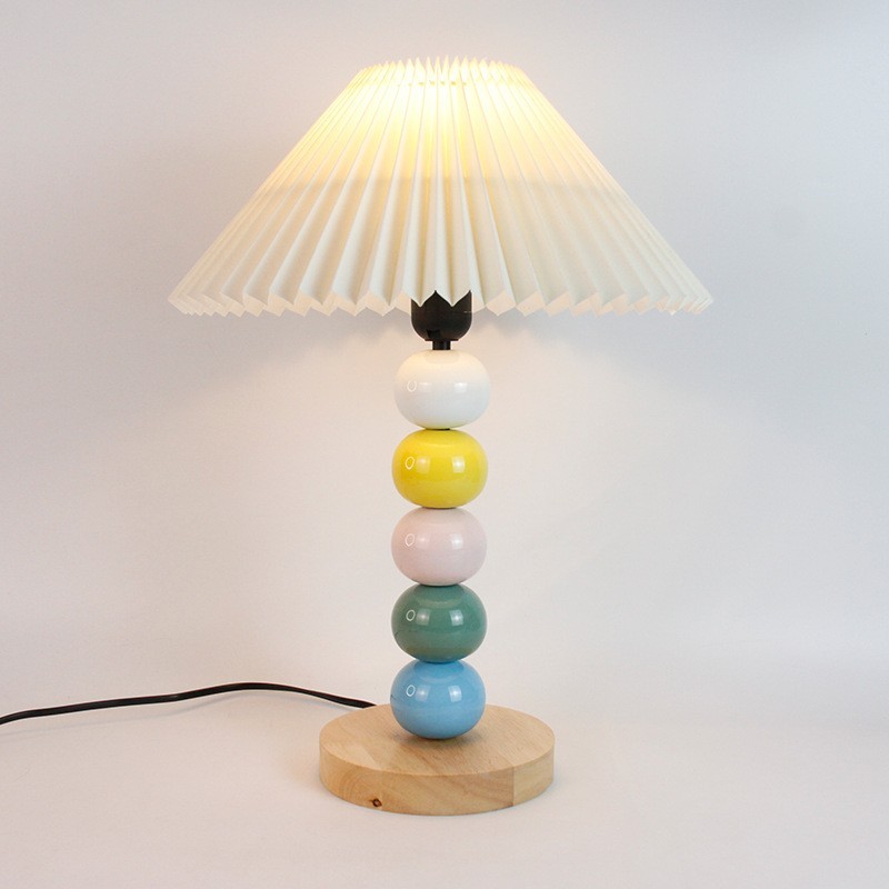 北欧创意木底座陶瓷灯体装饰台灯百褶纸灯罩家居书房床头现代台灯图4