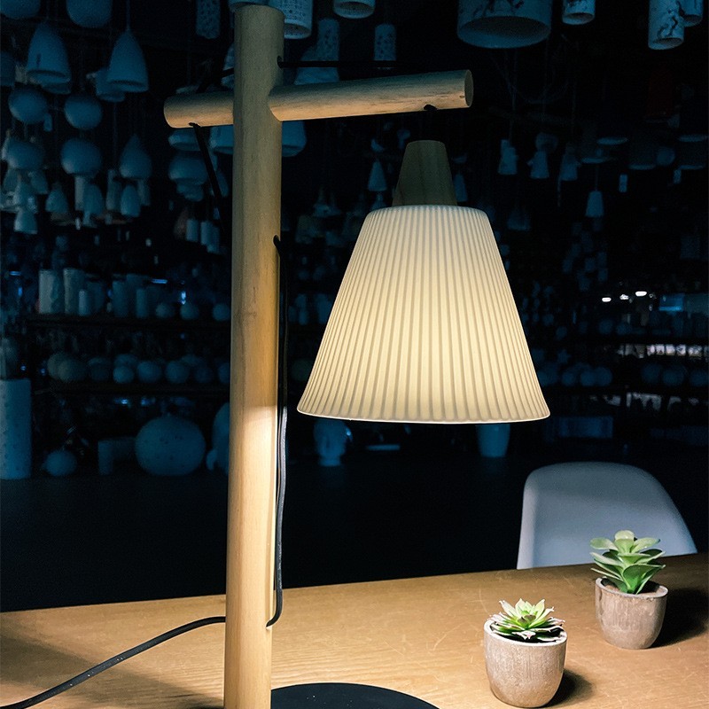 书桌咖啡厅精致日式简约原宿风木制底座白色陶瓷灯罩吊线艺术台灯图2