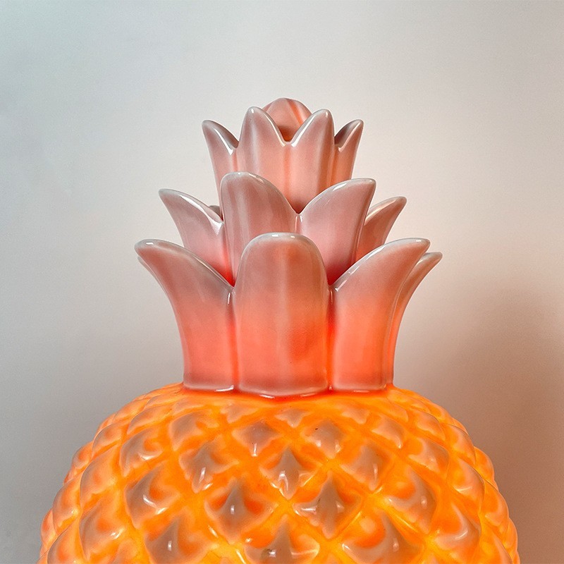 北欧陶瓷台灯造型灯透光镂空艺术家居摆件小夜灯卧室装饰灯定制图2