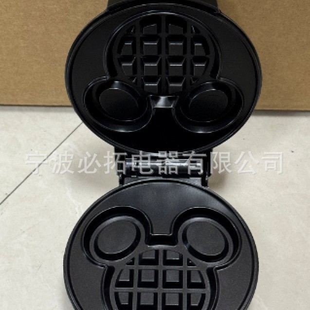 米老鼠迷你华夫饼机家用多功能跨境热销早餐机煎饼机三明治机米奇图4