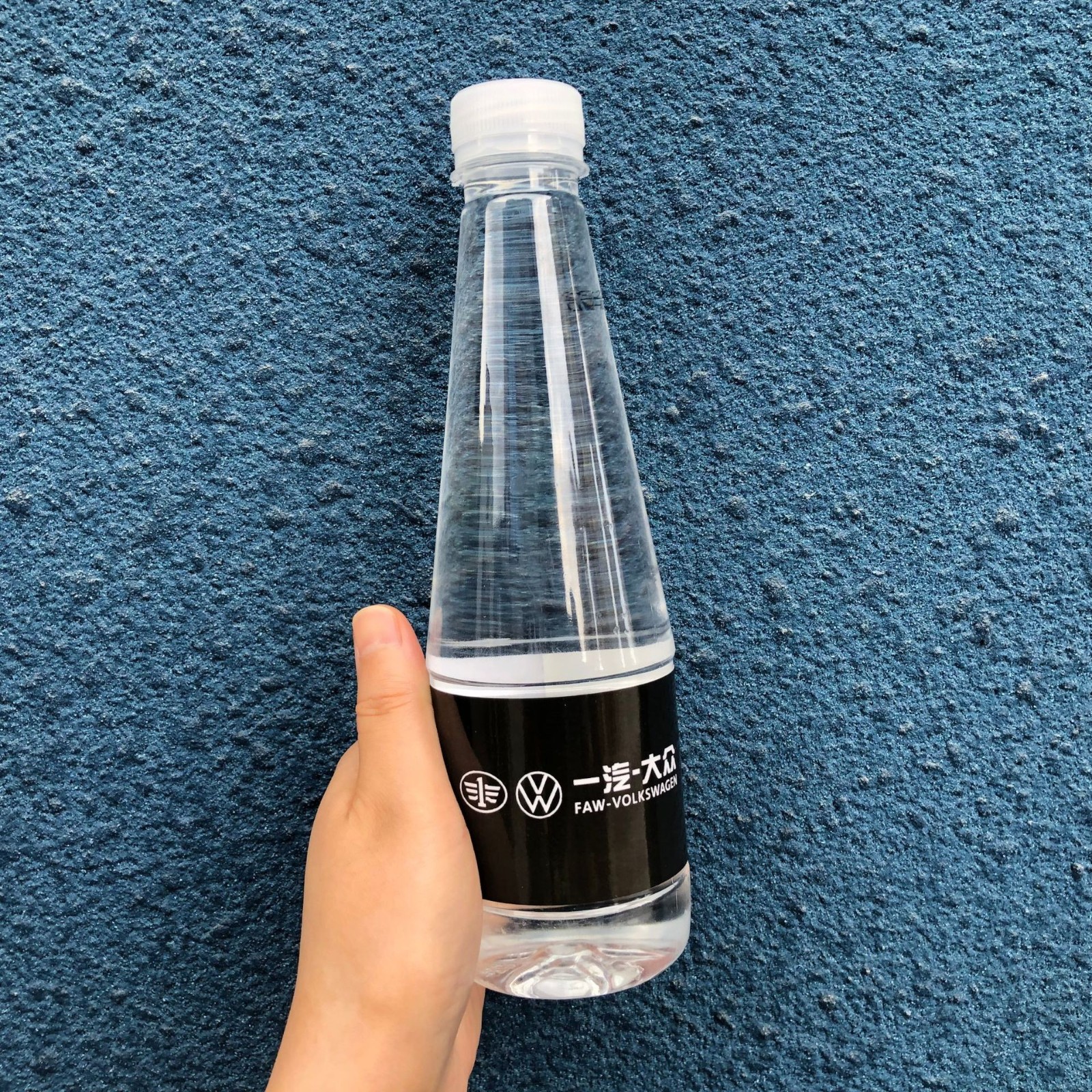 高端房地产4S店矿泉水定制logo换标签包装宣传饮用水410毫升*24瓶图4