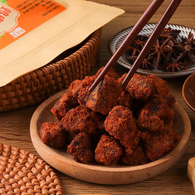 高蛋白风干鸡胸肉粒鸡肉粒健身代餐鸡胸肉干超市零食五香味