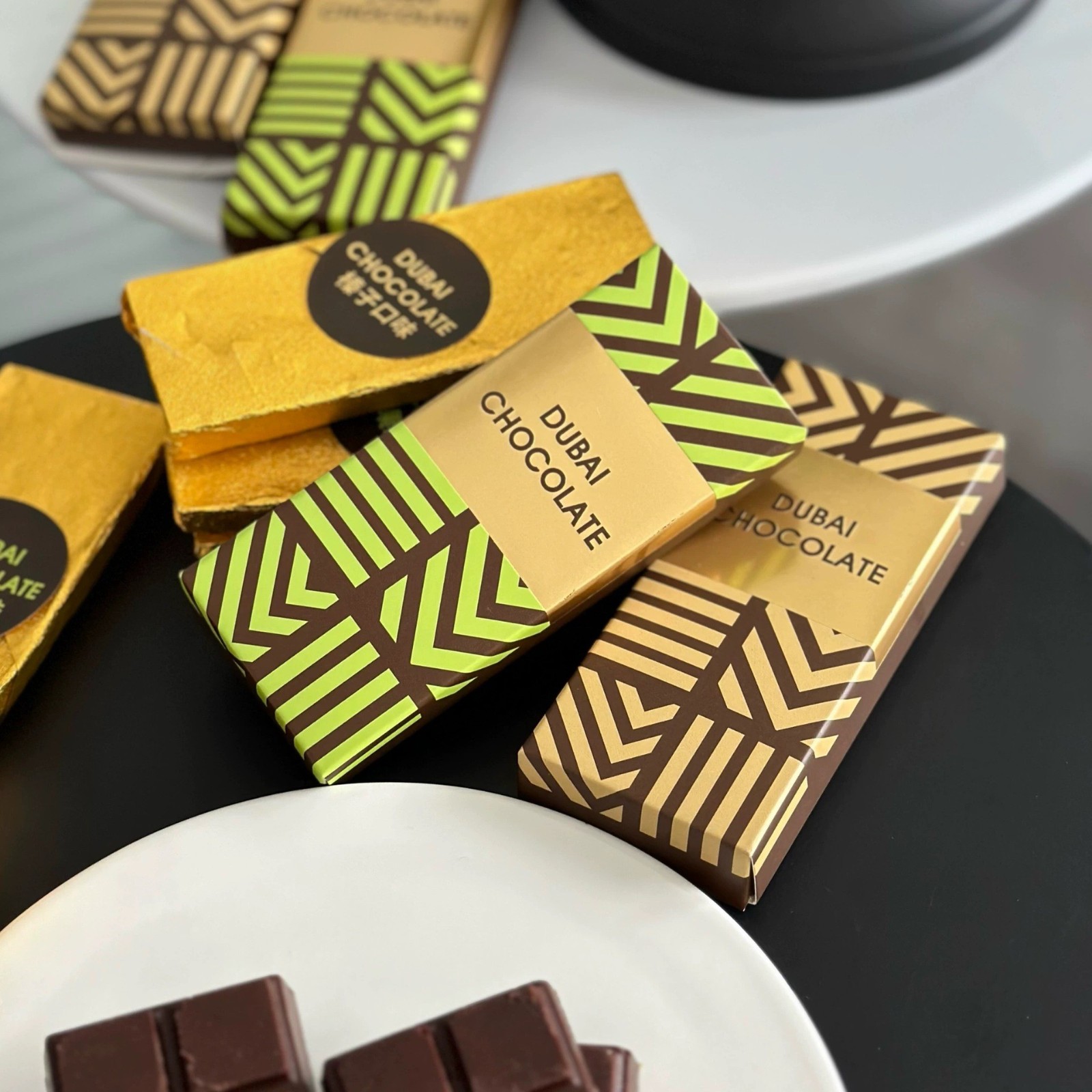 经典迪拜网红巧克力零食纯夹心巧克力开心果酱榛子酱可可脂巧克力图2