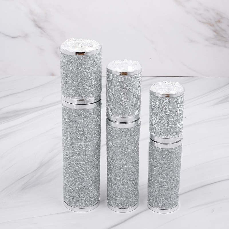 工厂新款钻石片贴皮护肤品套装瓶 30-100ml水乳精华瓶 50g膏霜瓶图2