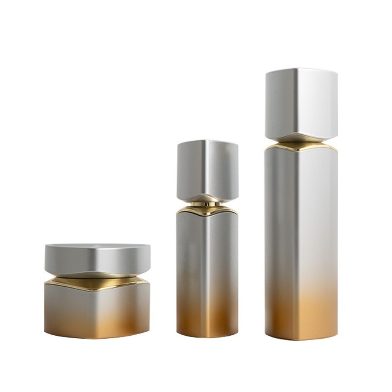 新款OEM定制高端乳液瓶膏霜瓶时尚三角护肤品套装分装瓶PP材质图4