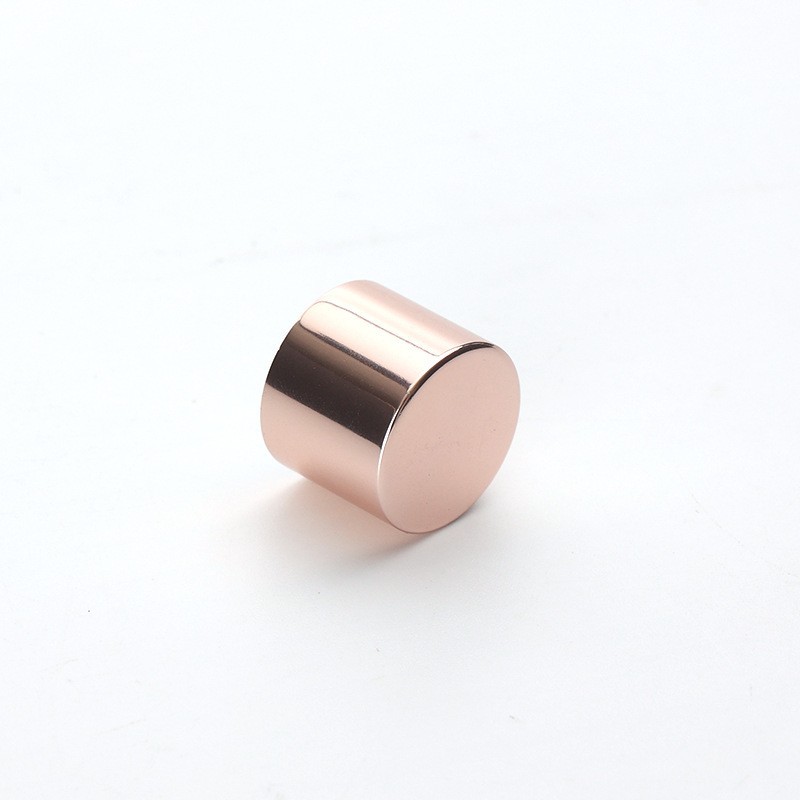 18牙电化铝罗口盖精油瓶化妆品电化铝瓶盖光面铝盖厂家图5