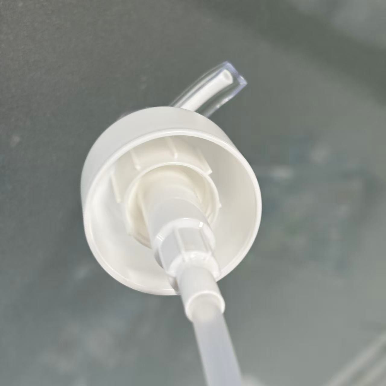 新款24/410白色塑料按压式牙膏泵头乳液泵高透明罩子哑面磨砂泵头图2