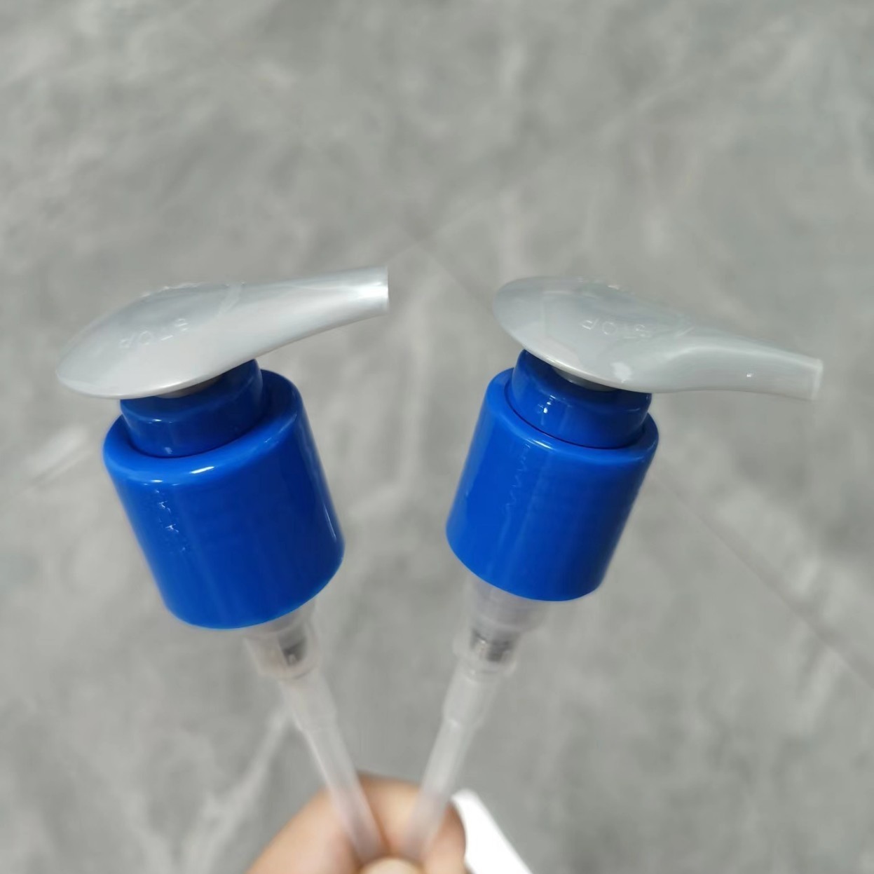 28/415螺纹泵 2CC 28/410螺纹按压泵洗手液泵 大头泵头415泵头图4