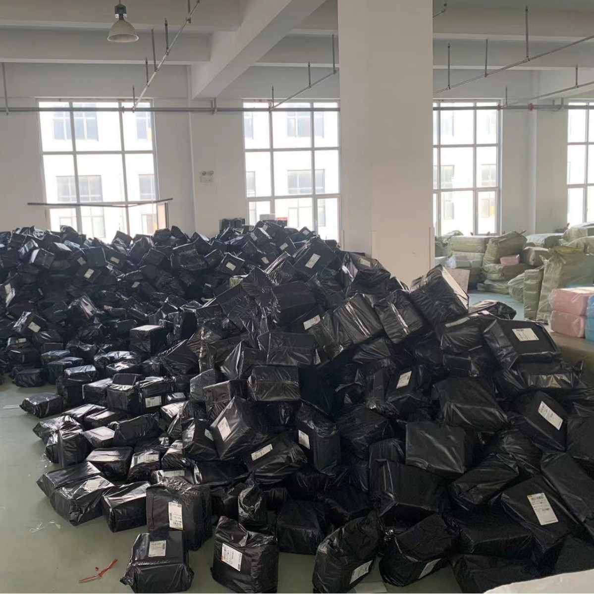 宠物尿垫尿片狗狗隔尿垫加厚竹炭吸水除臭一次性尿布图3