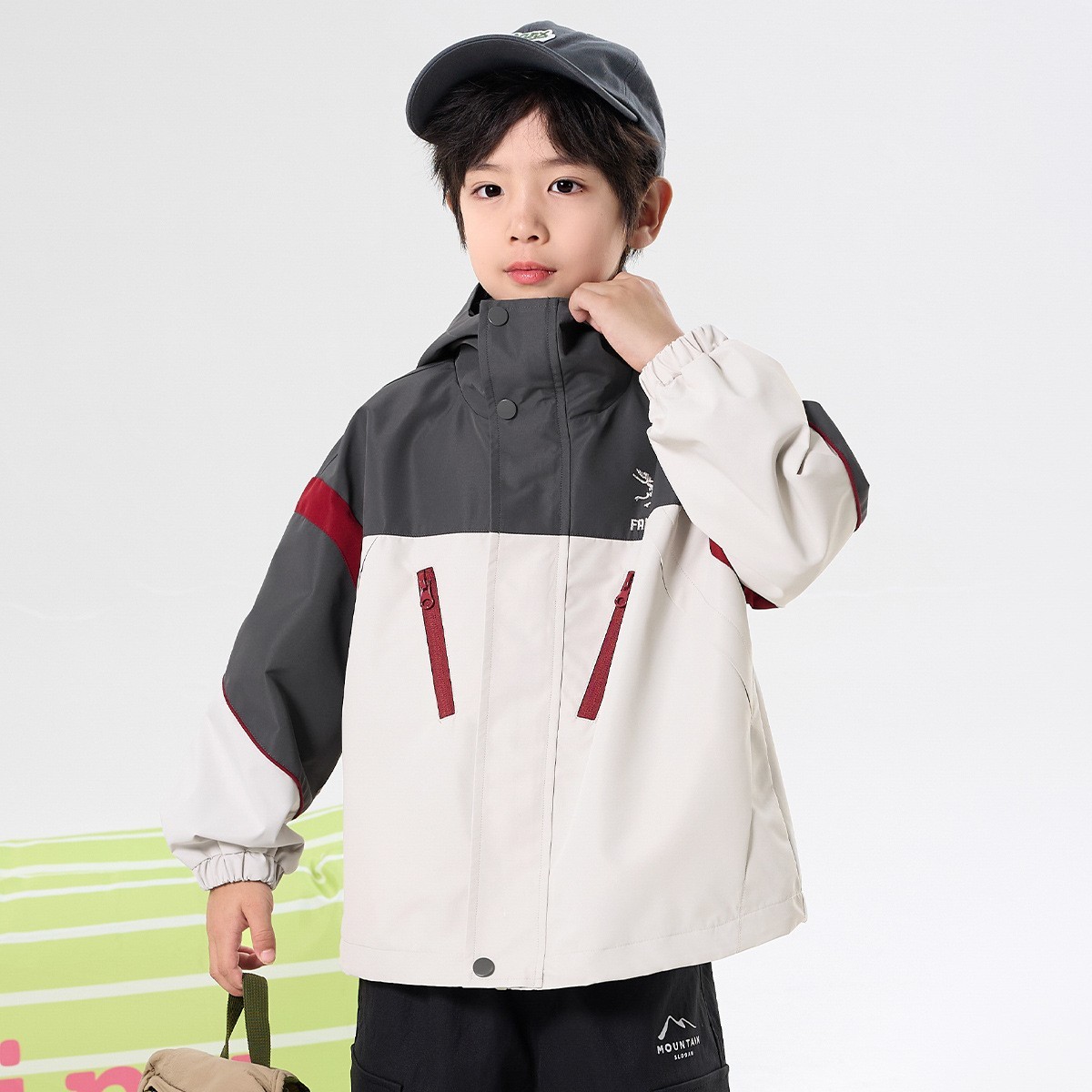 男童三防冲锋衣中大童户外运动防水外套湖州织里童装小单加工定制图5