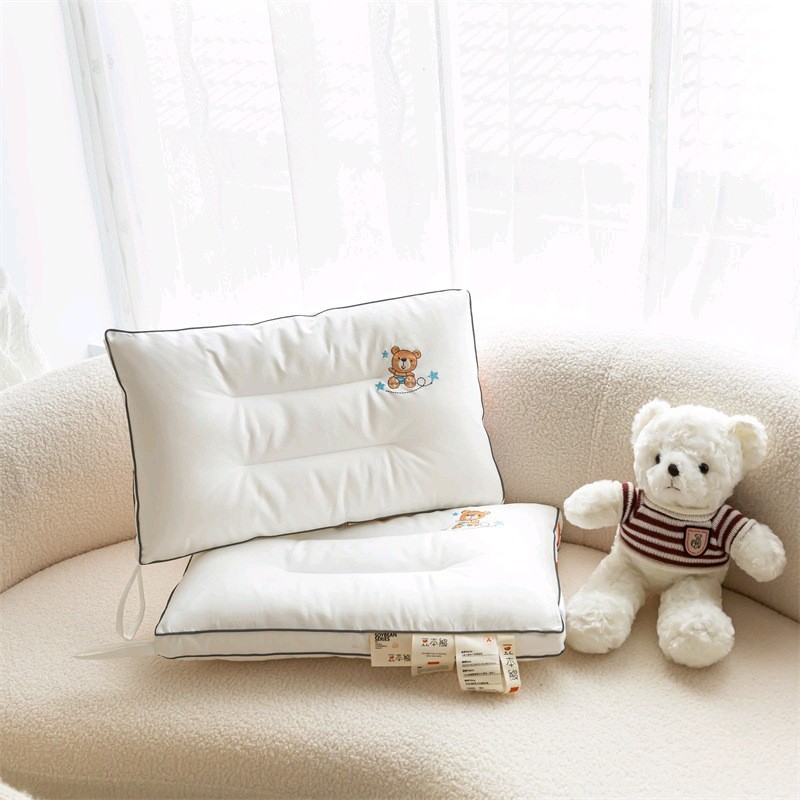 高档A类母婴级儿童枕头抗菌防螨小学生宿舍可水洗超薄矮枕芯家用图3