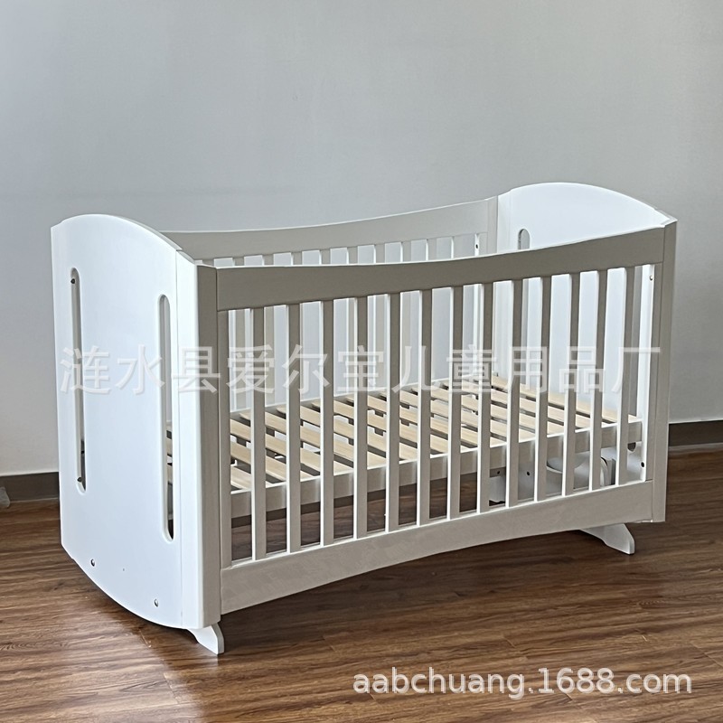 新款欧式婴儿床白色木制带滚轮多功能游戏床宝宝床新生儿床儿童床图2