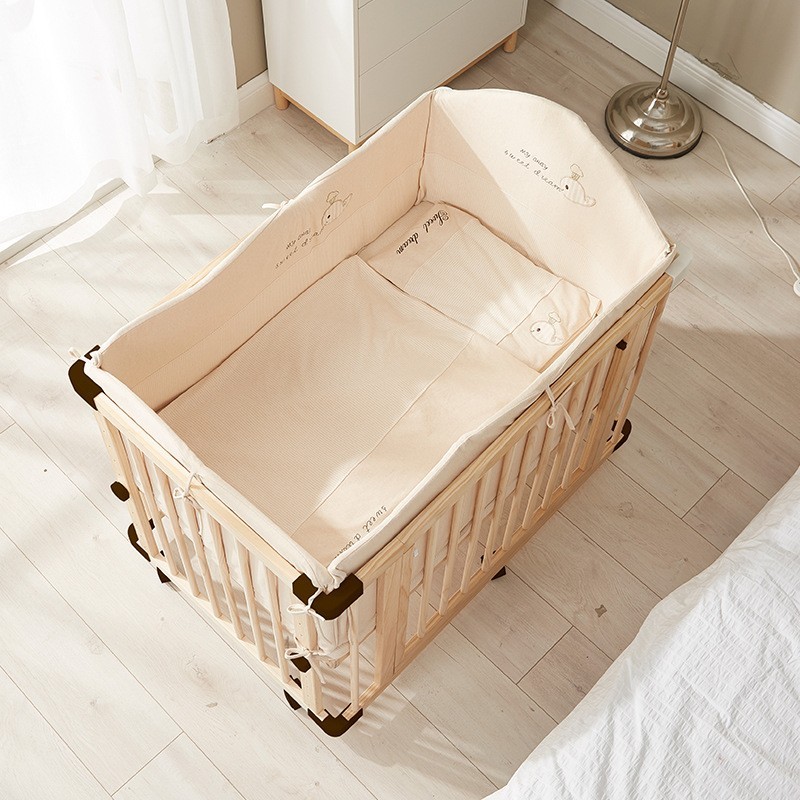 多功能松木婴儿床 可调节变形榉木移动童床 简约带滑轮拼接床图2