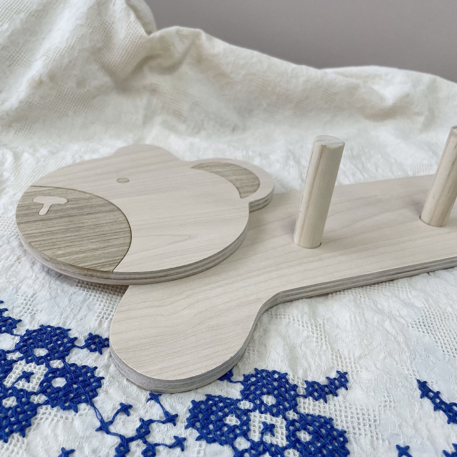 韩系儿童房童装工作室拍版衣挂上墙衣帽挂钩免打孔挂钩ins北欧图3