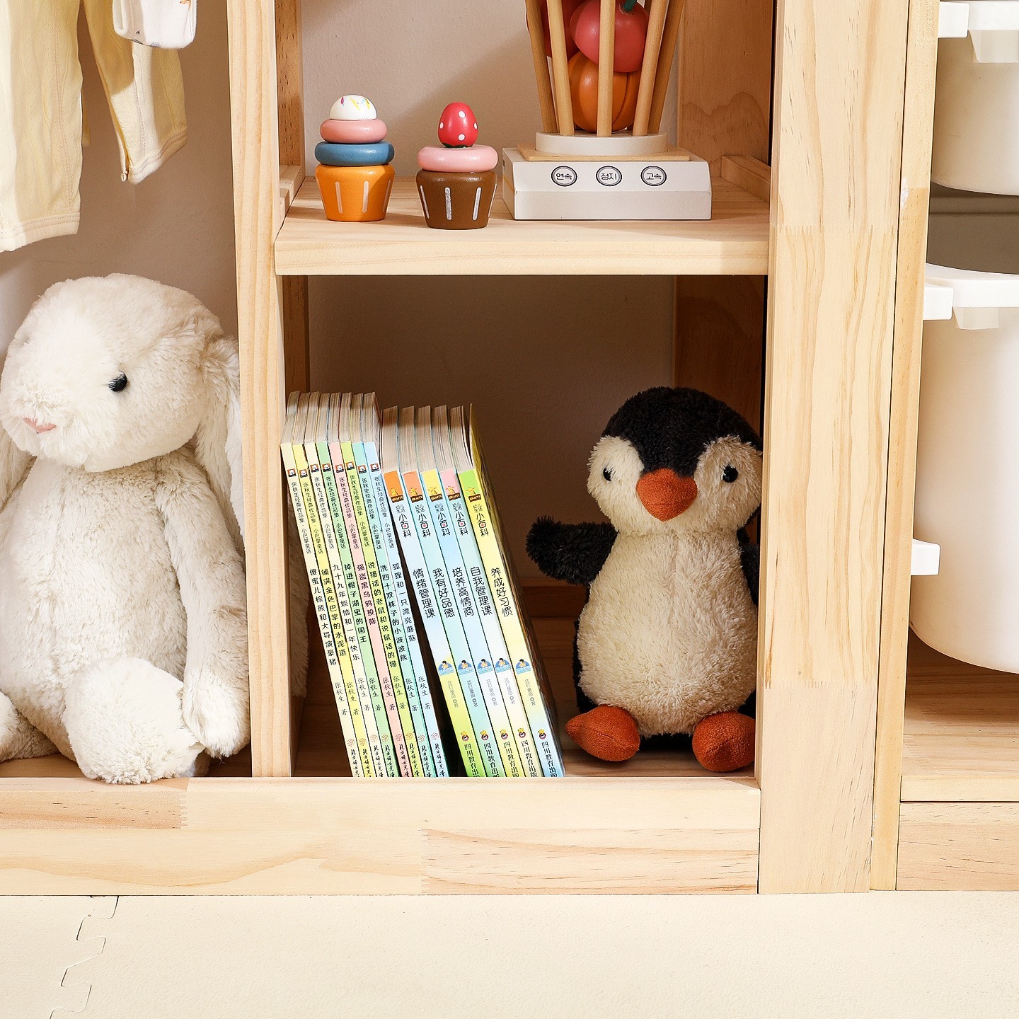 儿童衣架落地卧室家用挂衣架衣服收纳架多功能置物架实木衣帽架图4