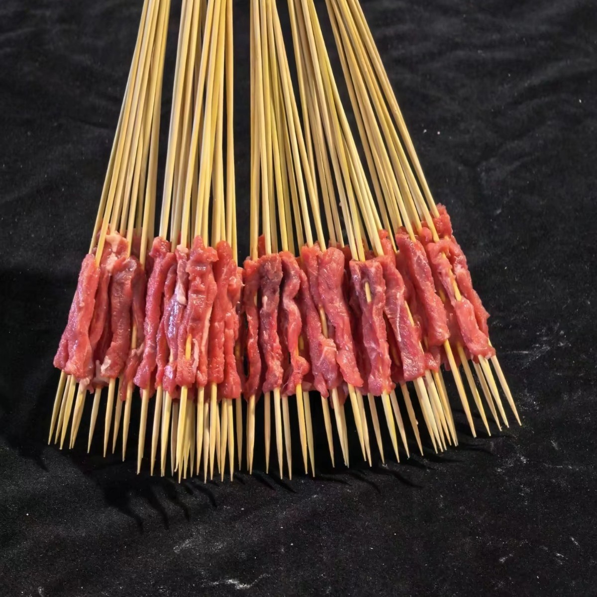 精选原切净肉串 鲜嫩弹牙锁鲜装 食品肉串品质户外烧烤撸串首选图2