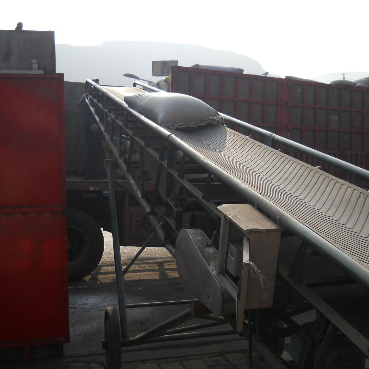 长黄豆100斤/袋长大黄豆.磨豆腐豆芽豆、豆芽菜豆、腰形豆图4