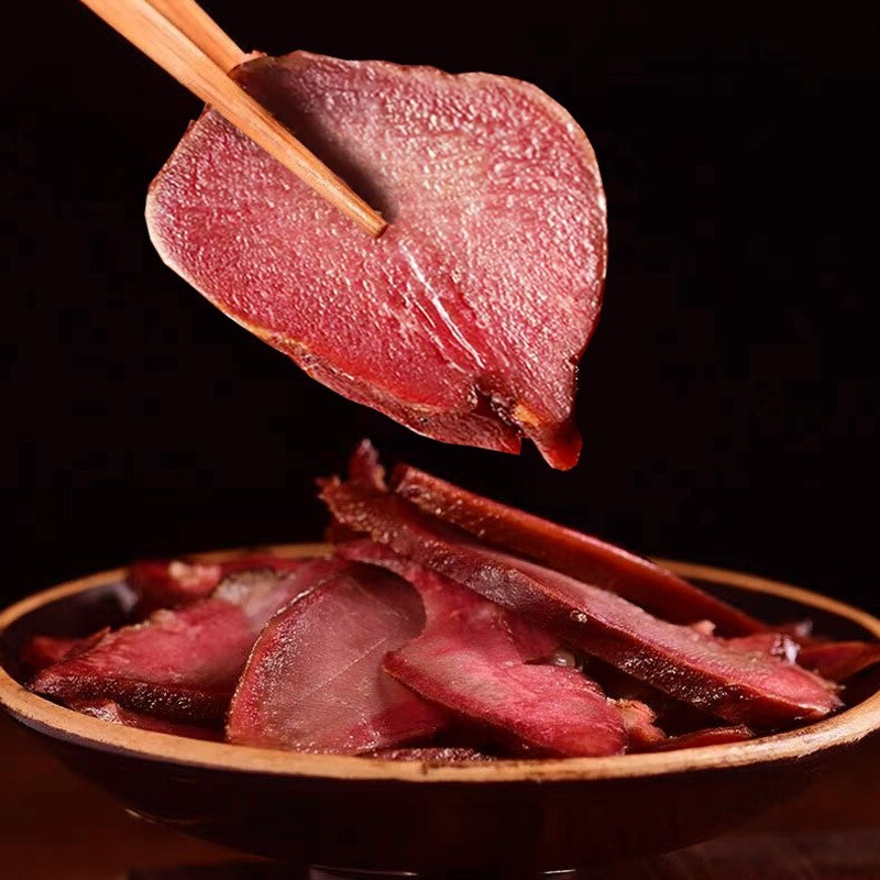 腊猪舌头四川特产腊肉农家烟熏自制咸猪边角猪拱嘴工厂图3