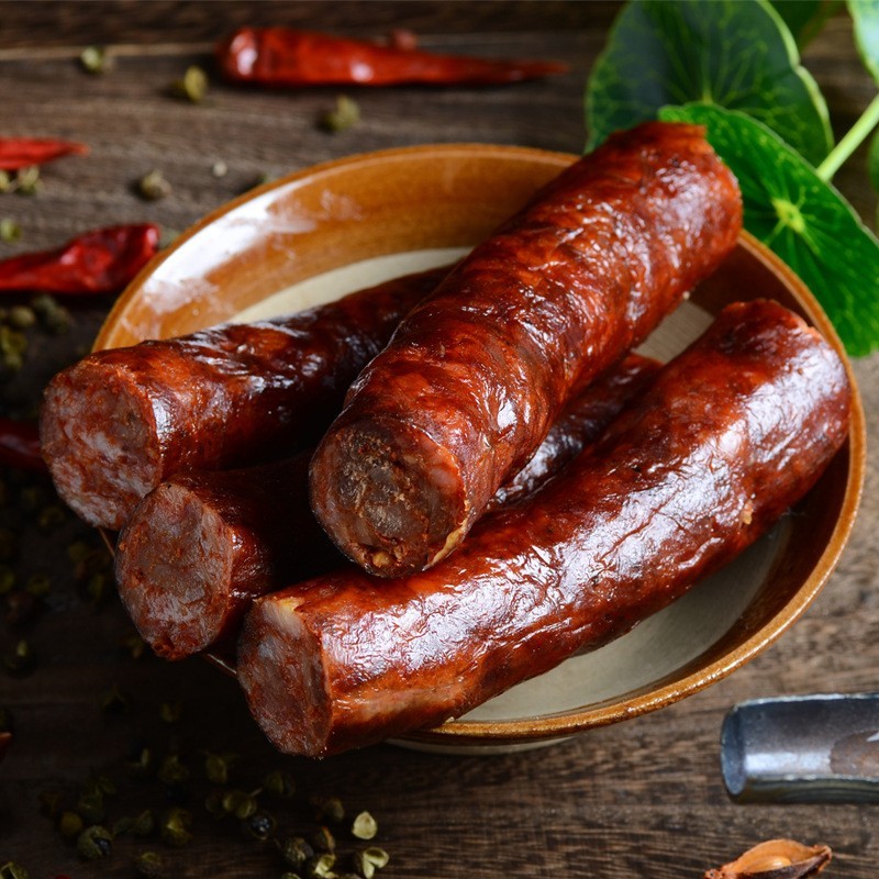 四川特产麻辣香肠腊肠烟熏五香香肠农家辣肠厂家图2