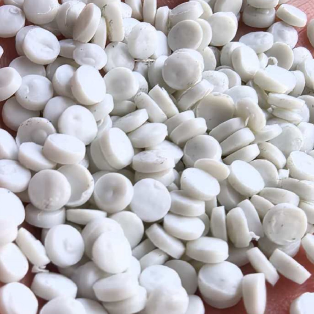 白色再生HDPE颗粒 低温抗裂性能出色 寒冷地区户外家具理想材料图4