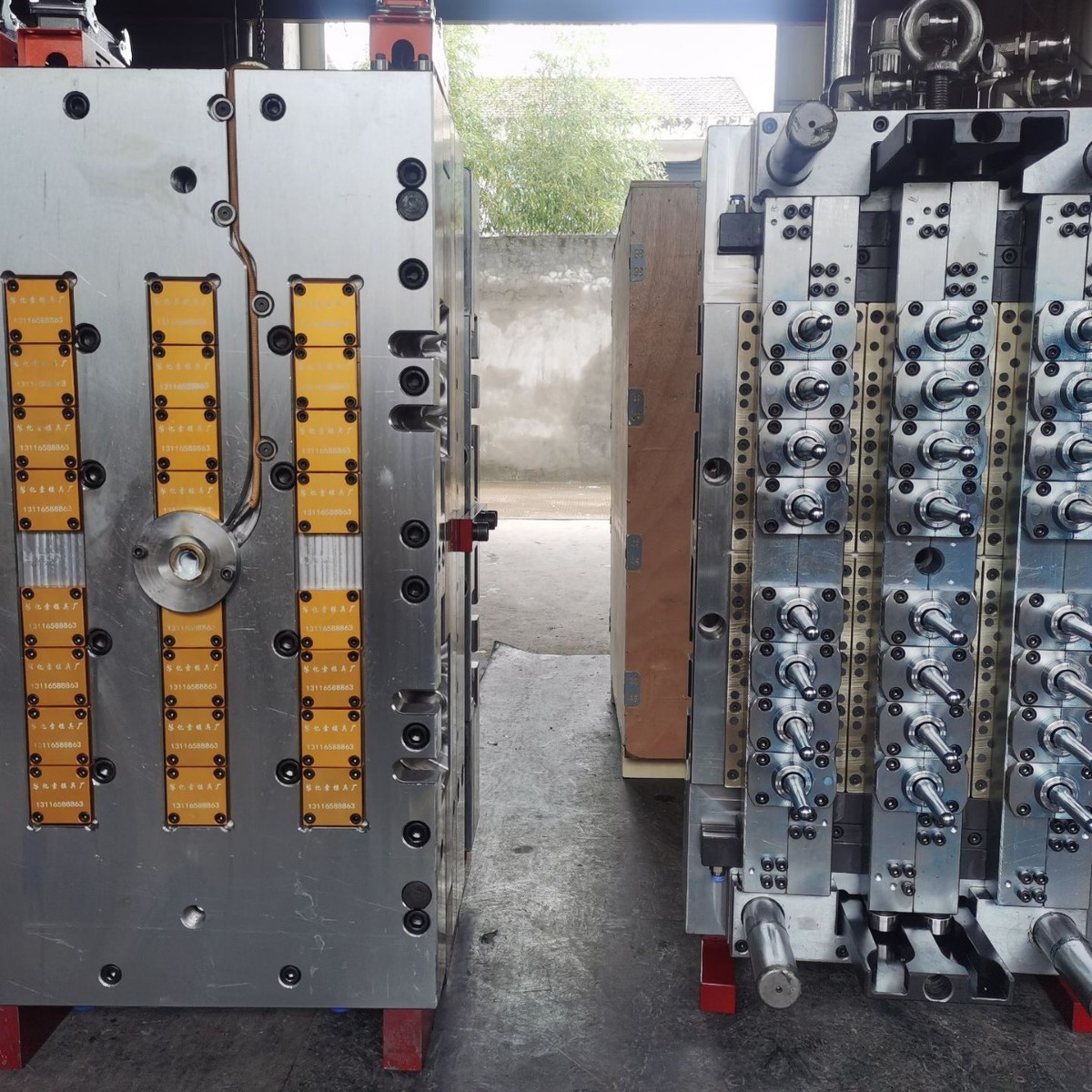 一出24腔PET瓶胚模具塑料水杯瓶注塑加工定制瓶子代工图2