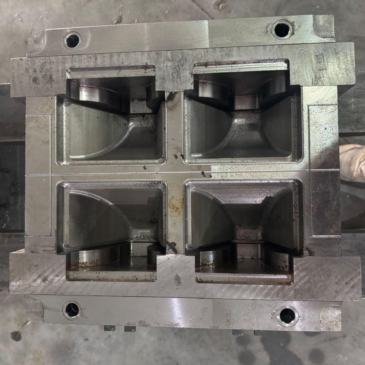 专业加工硅橡胶模具定制P20精密硅胶成型模垫片胶套模具开发设计图5